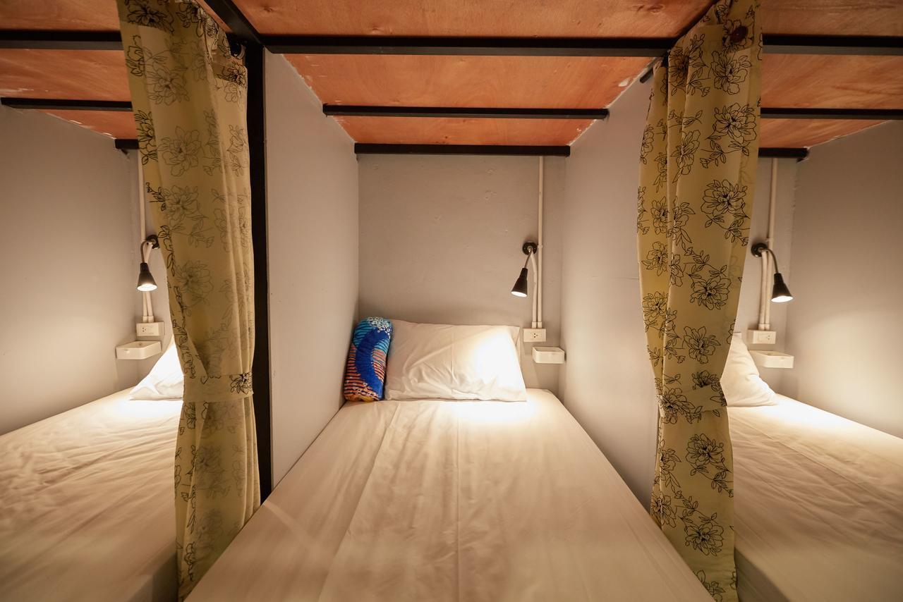 Meet Up Hostel Бангкок Экстерьер фото