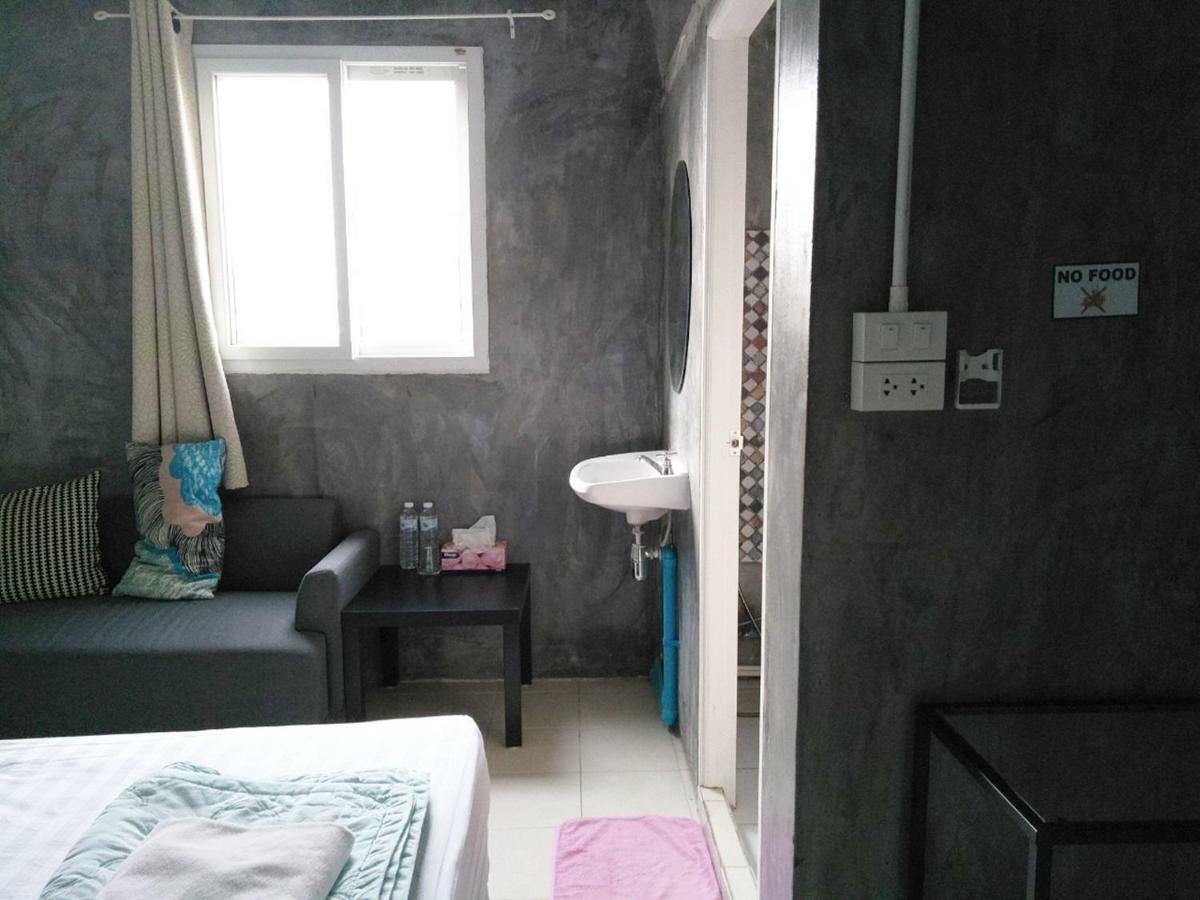Meet Up Hostel Бангкок Экстерьер фото