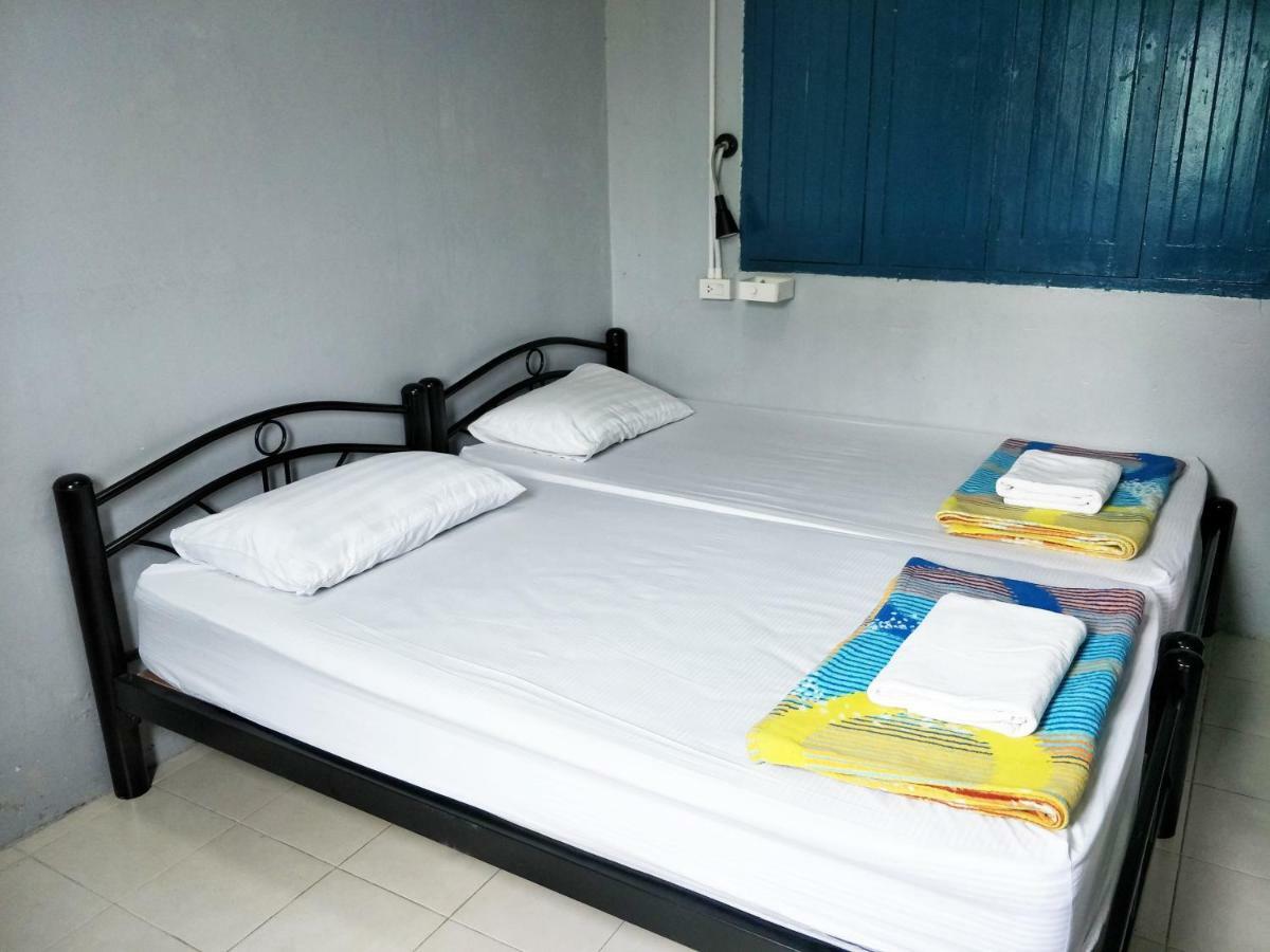 Meet Up Hostel Бангкок Номер фото