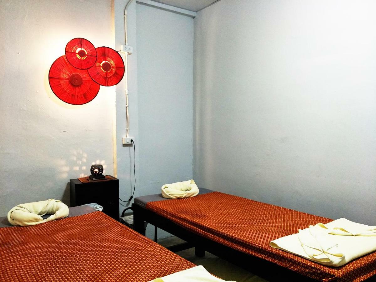 Meet Up Hostel Бангкок Экстерьер фото