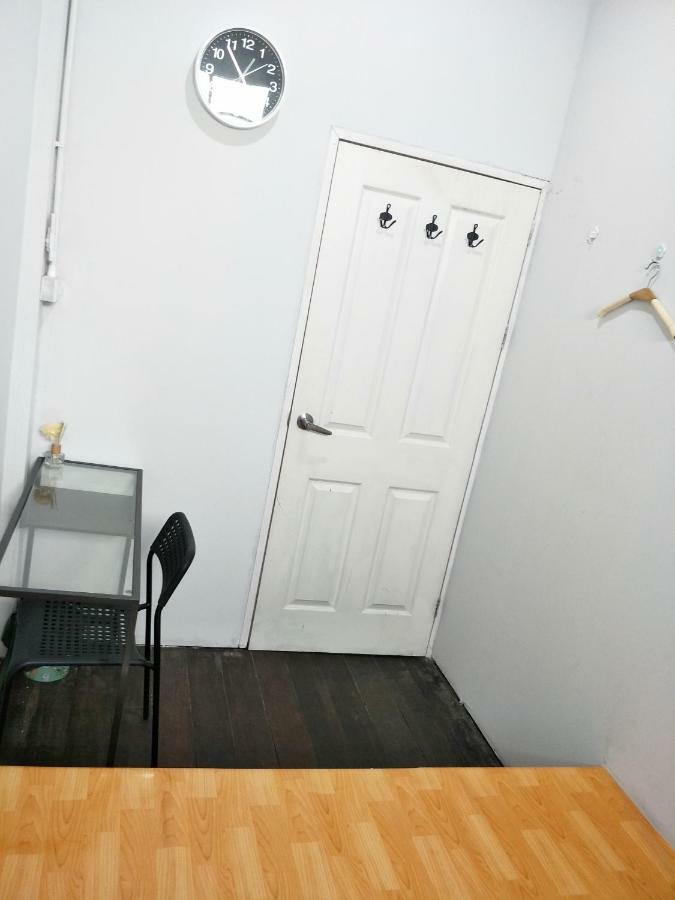 Meet Up Hostel Бангкок Экстерьер фото